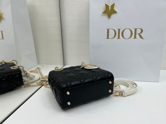 Lady Dior “17 x 15 x 7 cm”-067=