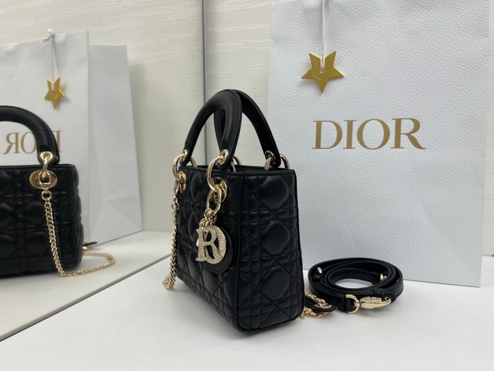 Lady Dior “17 x 15 x 7 cm”-067=