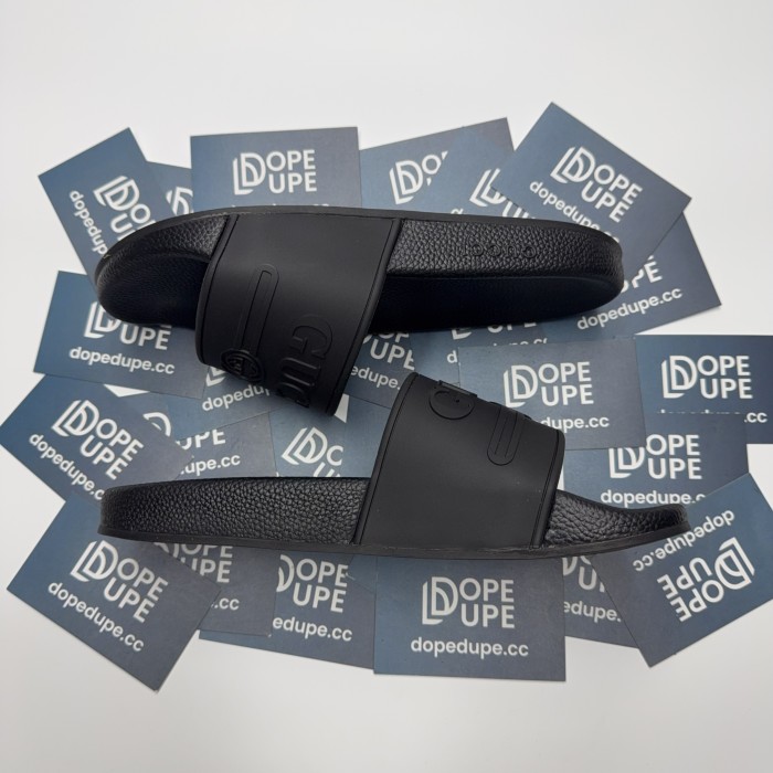 Interlocking G Slides (Unisex)35-45