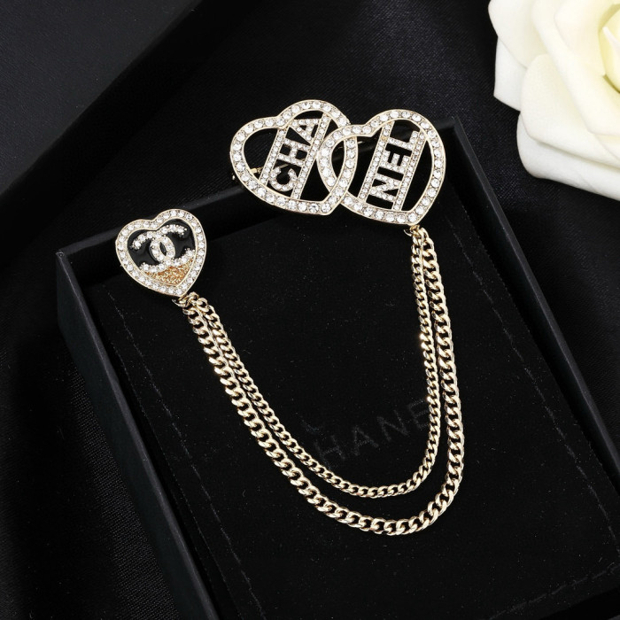 Brooch 07=