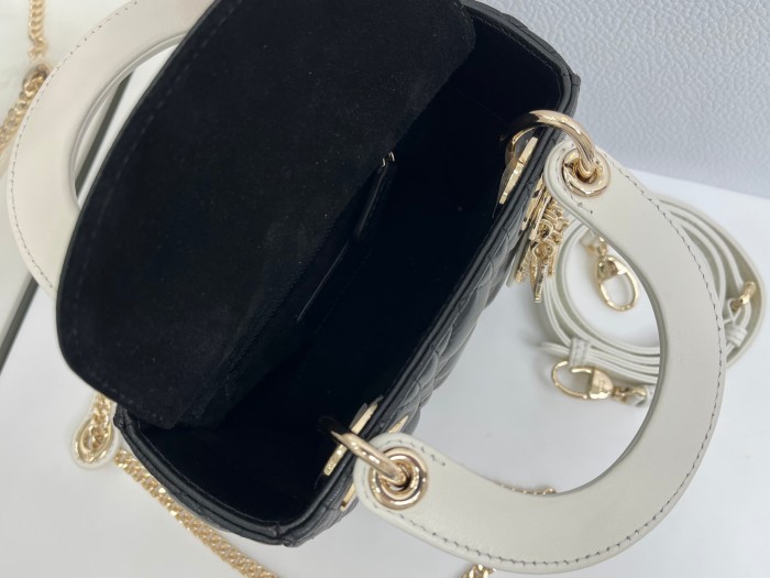 Lady Dior “17 x 15 x 7 cm”-067=