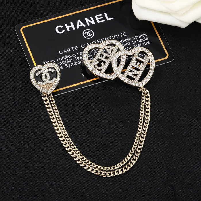 Brooch 07=