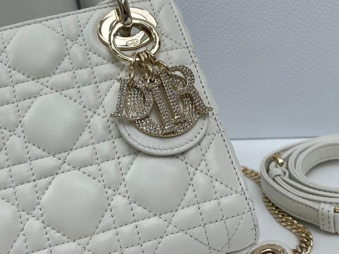 Lady Dior “17 x 15 x 7 cm”-067=