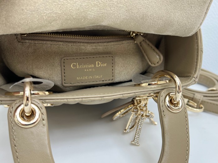Lady Dior “17 x 15 x 7 cm”-067=