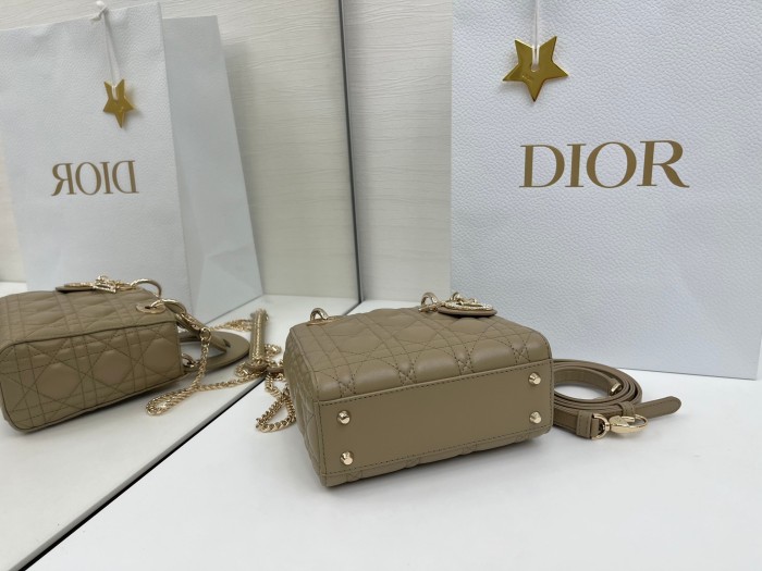 Lady Dior “17 x 15 x 7 cm”-067=