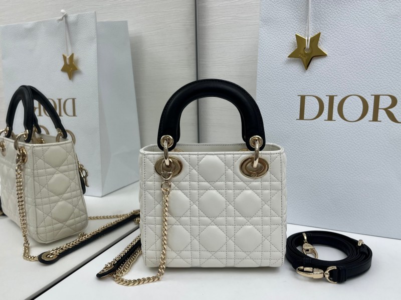 Lady Dior “17 x 15 x 7 cm”-067=