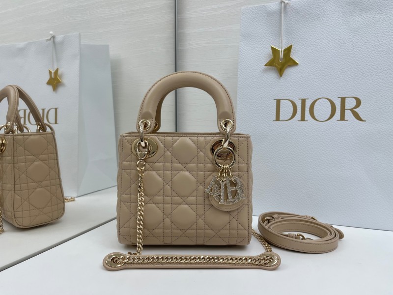 Lady Dior “17 x 15 x 7 cm”-067=
