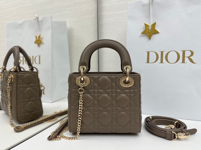 Lady Dior “17 x 15 x 7 cm”-067=