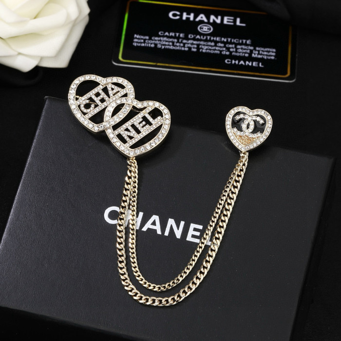 Brooch 07=