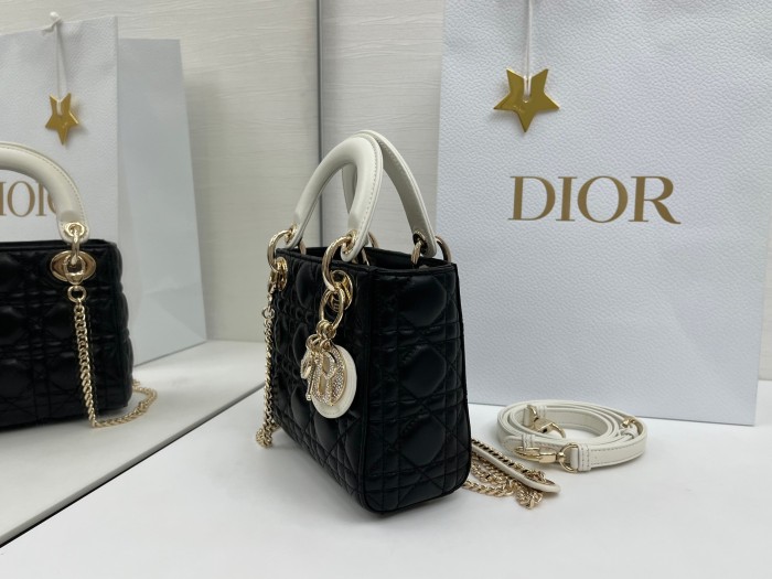 Lady Dior “17 x 15 x 7 cm”-067=