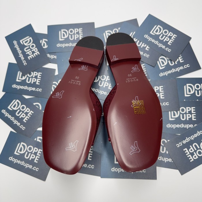Interlocking G Slides (Female)36-41