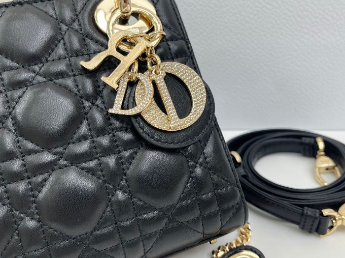 Lady Dior “17 x 15 x 7 cm”-067=