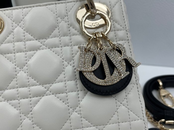 Lady Dior “17 x 15 x 7 cm”-067=