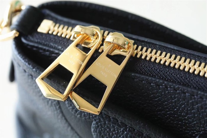 GM Trianon Shoulder Bag “36*22*9CM” 077