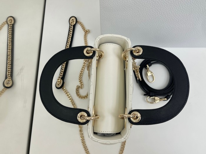 Lady Dior “17 x 15 x 7 cm”-067=