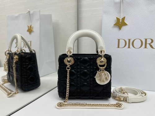 Lady Dior “17 x 15 x 7 cm”-067=
