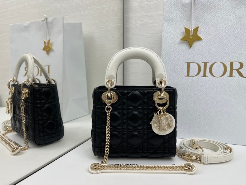 Lady Dior “17 x 15 x 7 cm”-067=