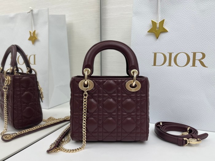 Lady Dior “17 x 15 x 7 cm”-067=