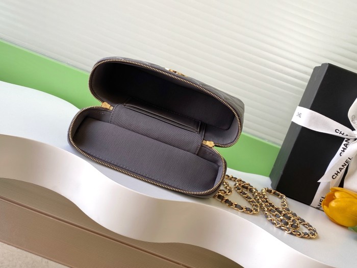 25C Vanity Case with Handle “19.5x17x5cm” -056 =AP4804