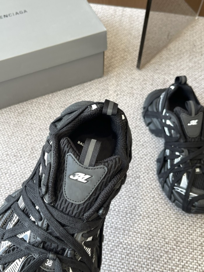 3XL Sneaker(Unisex)36-46=