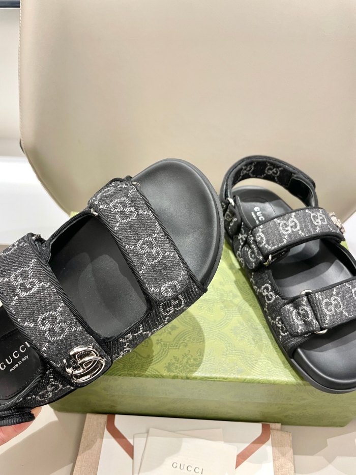 GG Slides (Female)35-40=