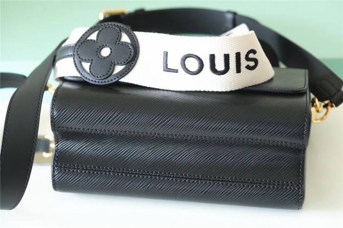 GM Twist Crossbody Bag “23*17*9.5CM” 087
