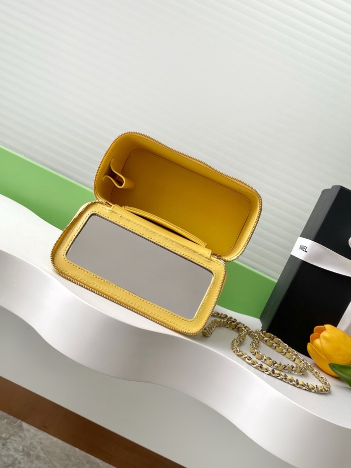 25S Vanity Case with Metal Handle “17x9.5x8cm” -056 =AP4590