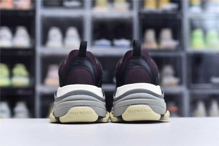 Triple S Clear Sole Sneaker(Unisex)35-45=