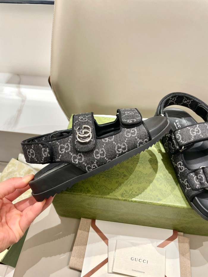 GG Slides (Female)35-40=