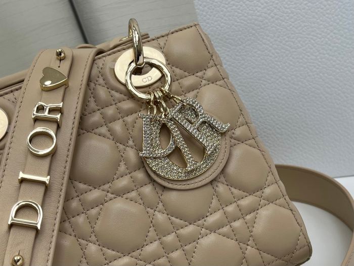 Lady Dior “20 x 17 x 8cm”-018=