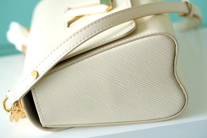 GM Twist Crossbody Bag “23*17*9.5CM” 087