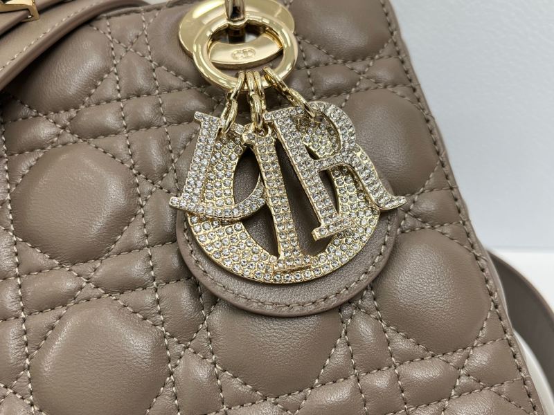 Lady Dior “20 x 17 x 8cm”-018=