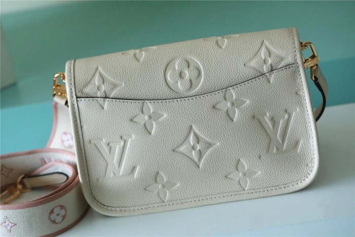 Diane Crossbady Bag “23*16*8.5CM” 097