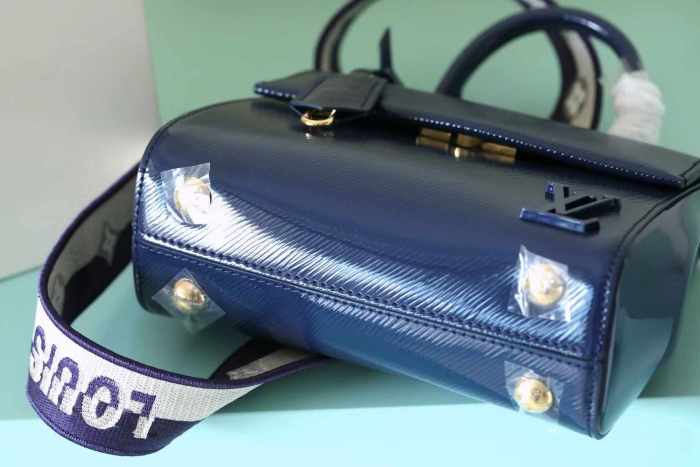 Mini Cluny Shoulder Bag “20*16*7.5CM” 087