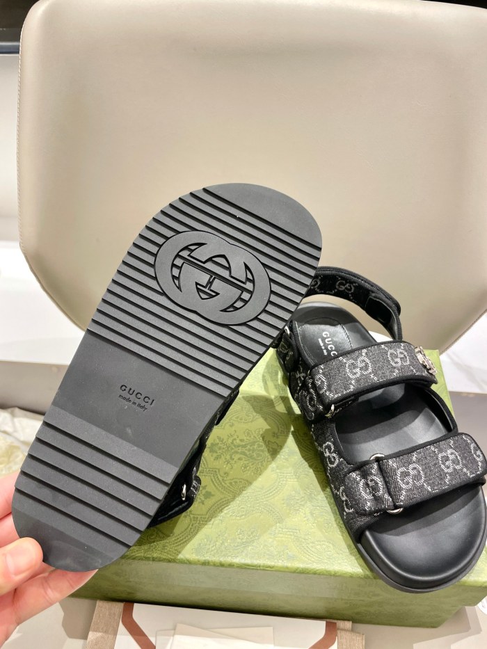 GG Slides (Female)35-40=