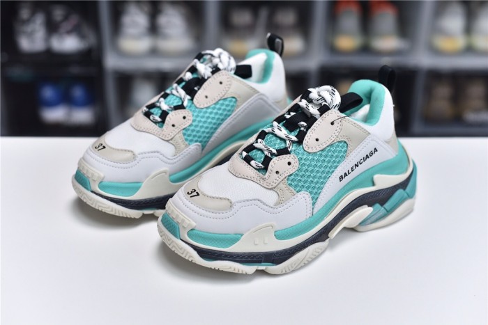 Triple S Sneaker(Unisex)35-45=