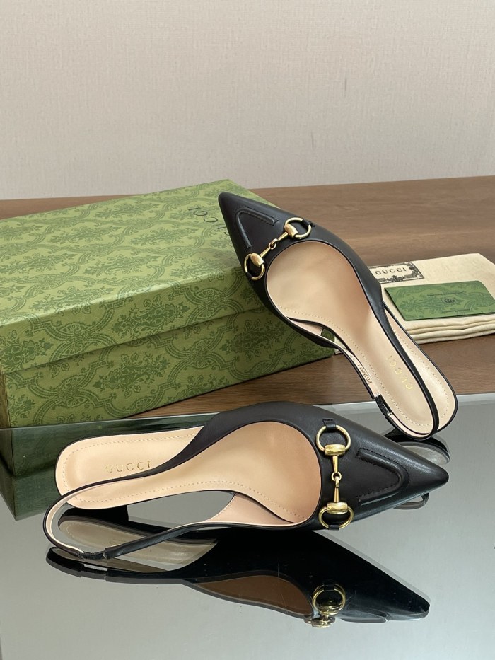 Horsebit Pumps (Female)36-41-003=
