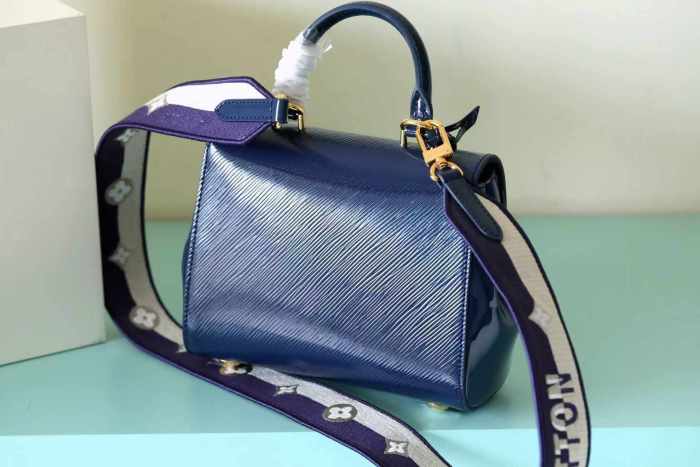 Mini Cluny Shoulder Bag “20*16*7.5CM” 087