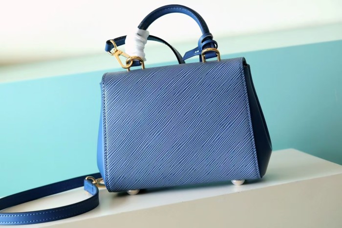 Mini Cluny Shoulder Bag “20*16*7.5CM” 057