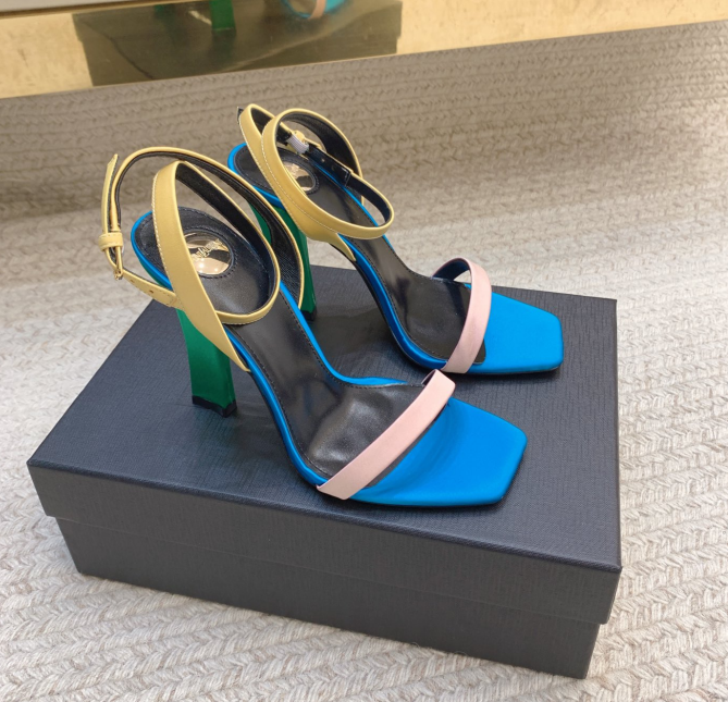 SANDALS (Female)36-41=