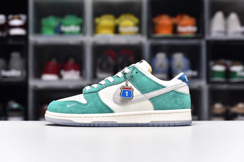 SB Dunk Lok Kasina Road Sign (Unisex)36-46=