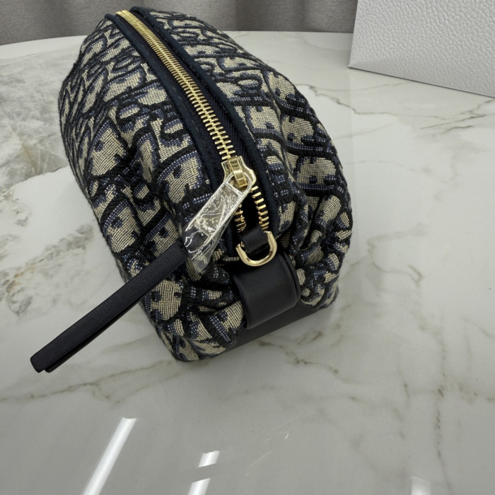Oblique Bow “20×11×8cm”-064=