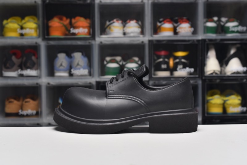Derby (Unisex) 35-45=