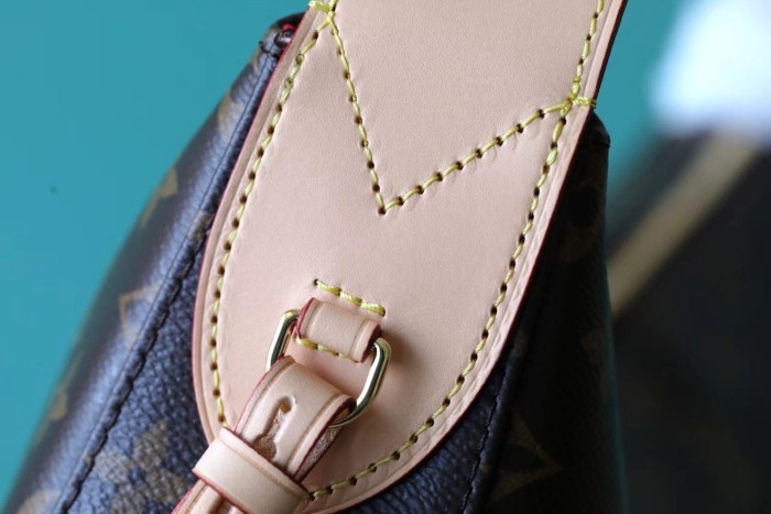 MM Sliuchy Shoulder Bag “33*22*9CM” 075