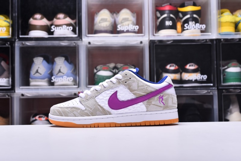 Dunk SB Pure Platinum And Vivid Purple(Unisex)36-47=