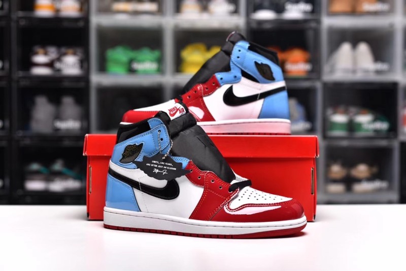 Air Jordan 1 High OG Fearless UNC Chicago(Unisex)36-47=