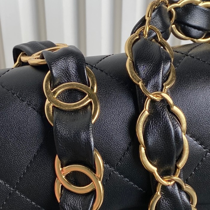 24K Small Lambskin Shoulder Bag with Chunky Chain “21x13x7cm” -037 =AS5174