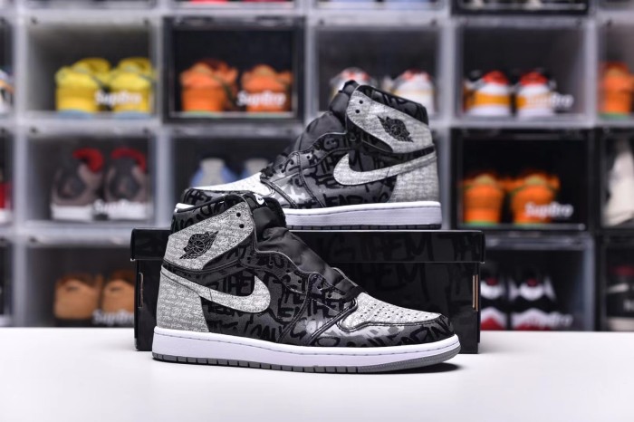 Air Jordan 1 Retro Rebellionaire(Unisex)40-47=