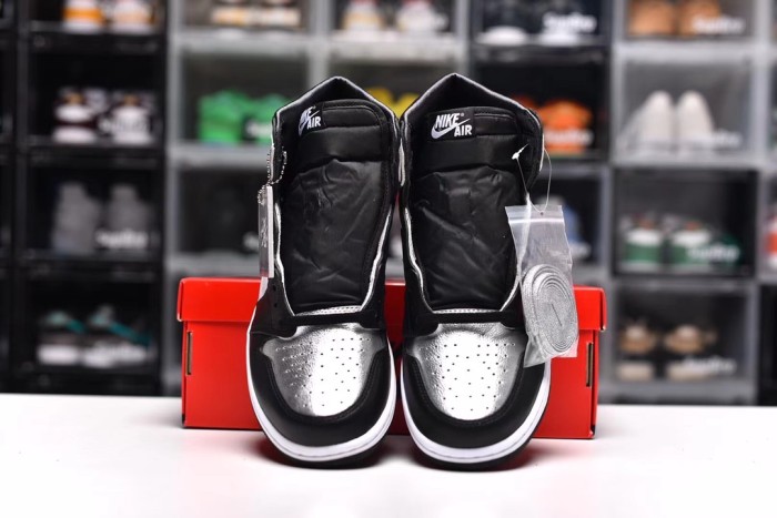 Air Jordan 1 Retro High OG Silver Toe(Unisex)36-47=