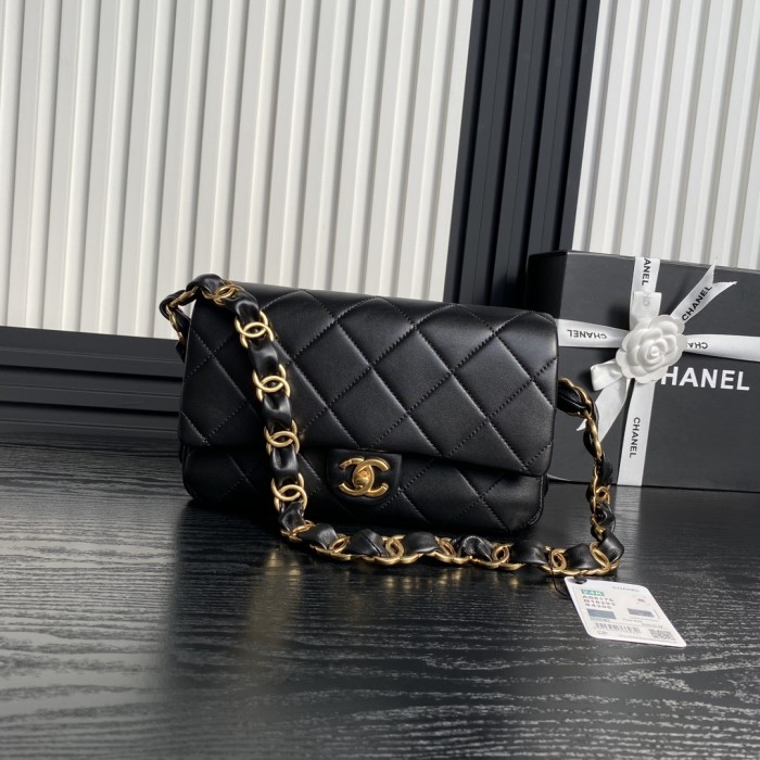 24K Medium Lambskin Shoulder Bag with Chunky Chain “26x17x8cm” -057 =AS5176